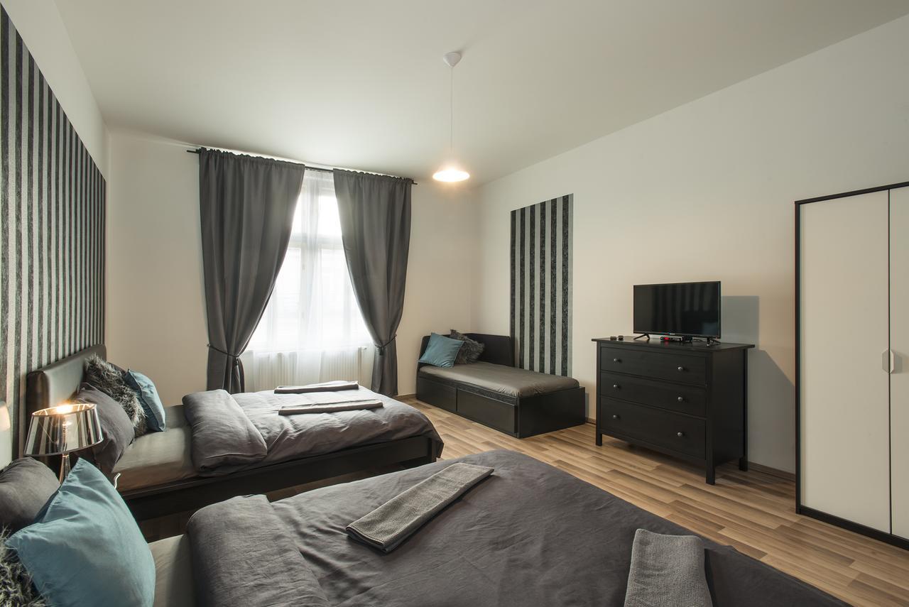 Neklanova Apartments Прага Экстерьер фото